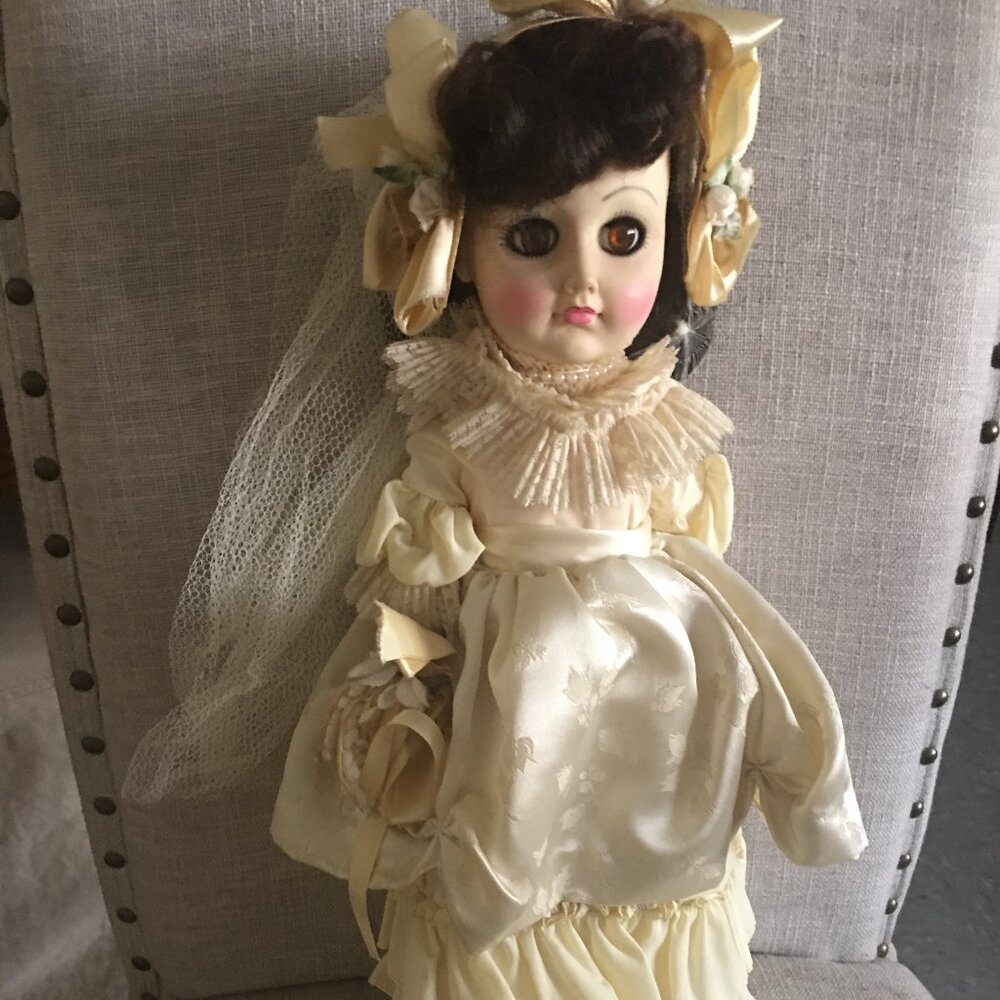 Elfanbee's ROMA Elegance Collection Doll